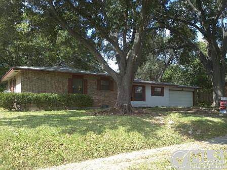 1st image of 106 Meadowood Ln
