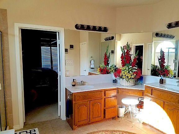 5th image of 1301 Shadow Hills Dr