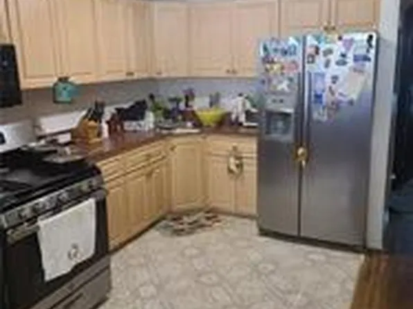 772 Lincoln Avenue image 4 of 9