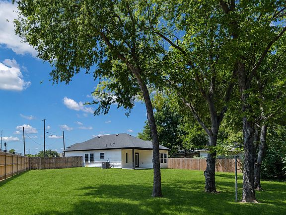 4th image of 2749 Bethurum Ave