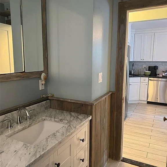 38 Clayton Ave — Photo 18
