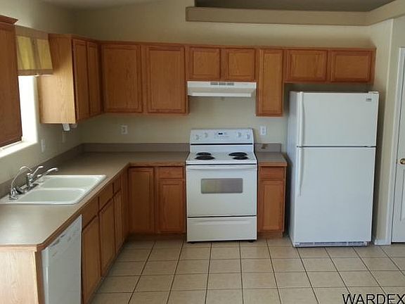 4th image of 997 Thunderbolt Ave