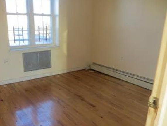 5th image of 1054 E 215th St