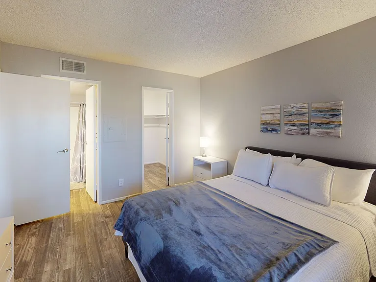 Canyon 35 Apartments — Photo 10
