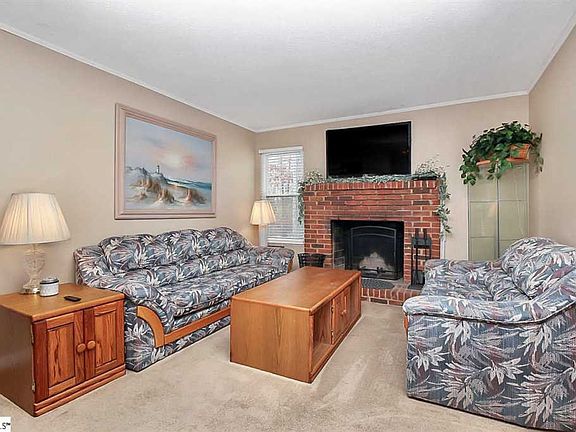 5th image of 4949 Country Oaks Dr