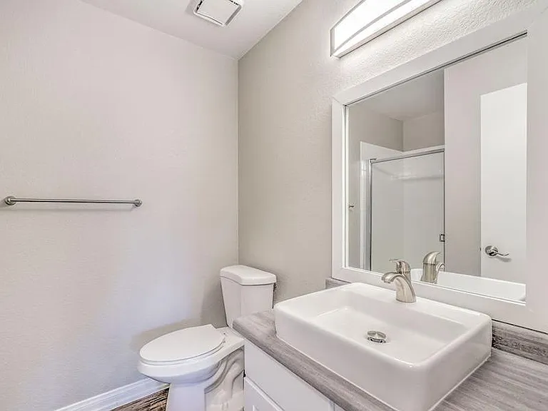 KD Place — Photo 12