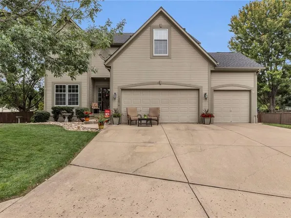 13876 S Mullen Ct, Olathe, KS 66062