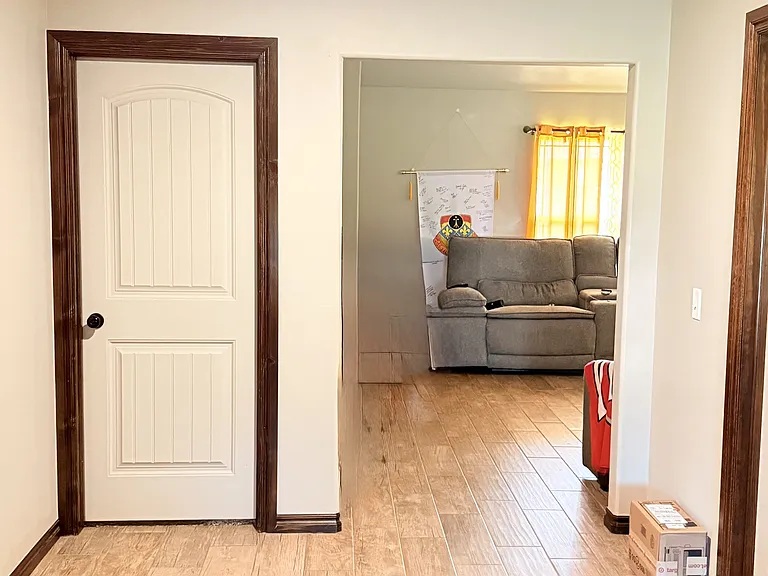 28 NE Summerwood Dr — Photo 2