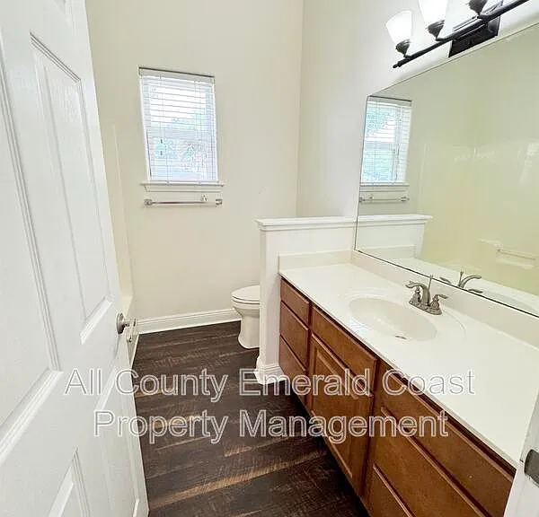 722 Kelly St — Photo 51