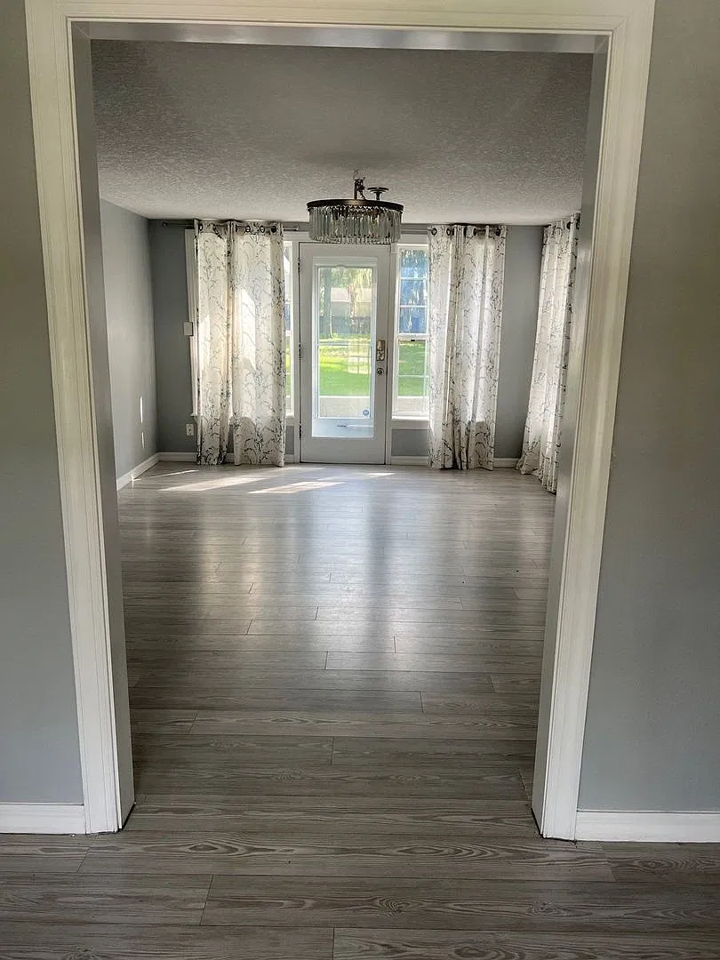 For Lease — Photo 3