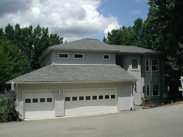 1st image of 657 Poplar Woods Dr
