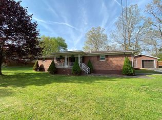 118 Walnut St, Daniels, WV 25832