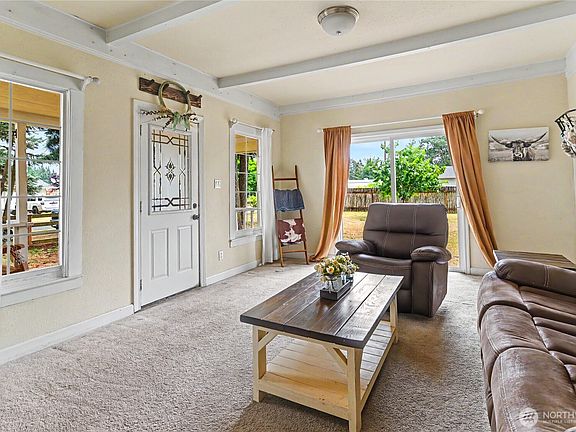 5th image of 10443 SW 184th Avenue