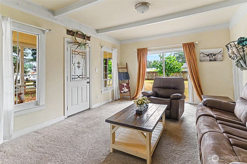 5th image of 10443 SW 184th Avenue
