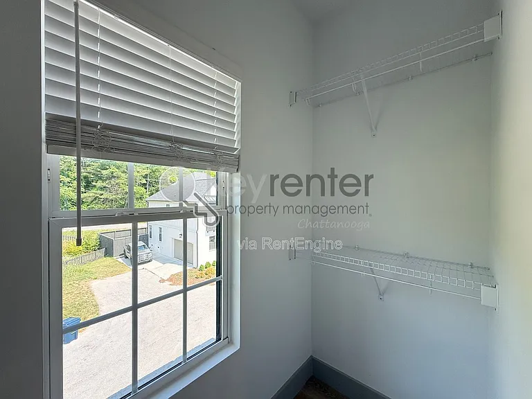 1072 Amelia Ct — Photo 19