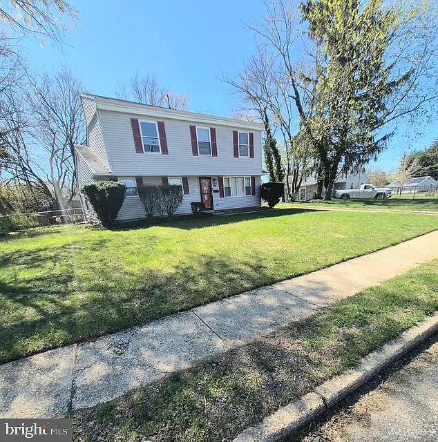 801 N New St photo 1