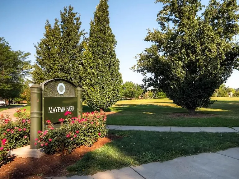 Mayfair Park nearby, great for an evening or morning walk