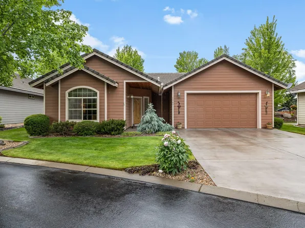 1945 NW 18th St, Redmond, OR 97756