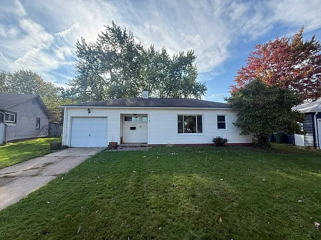 10033 Lynden Oval
