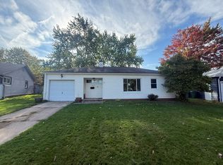 10033 Lynden Oval, Parma Heights, OH 44130