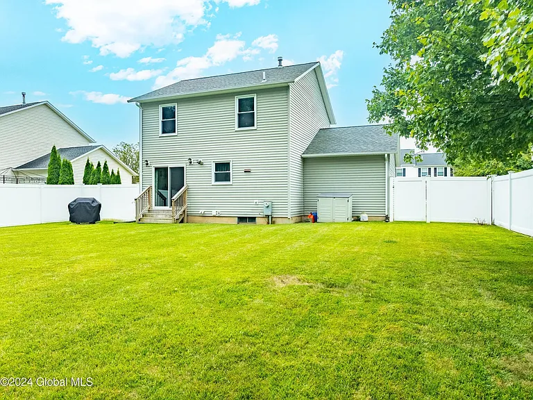 10 Corina Ct — Photo 28