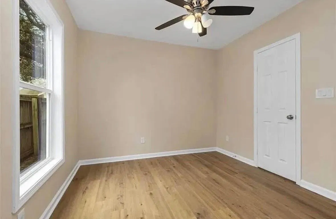 3 bed, 2.0 bath, 1138 sqft, $1,650 — Photo 3