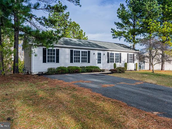 2nd image of 365 Grove Farm Ln