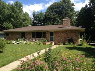 2508 Lydia Ave W, Roseville, MN 55113