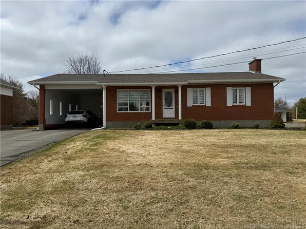 101 Lafrance St, Grand Falls, NB E3Z 1B1