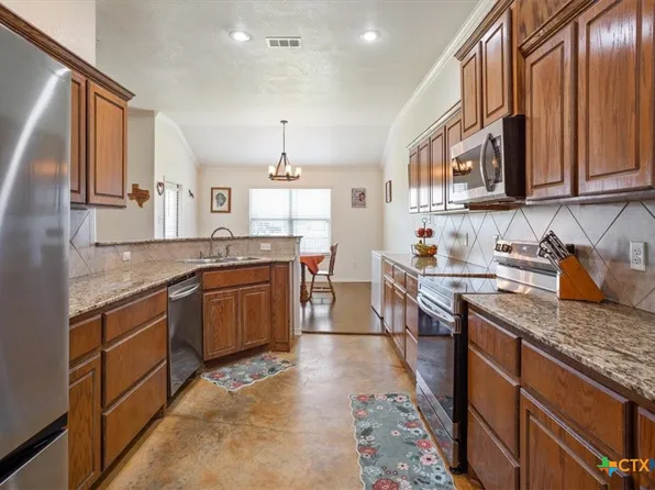 3437 Plateau St, Copperas Cove, TX 76522