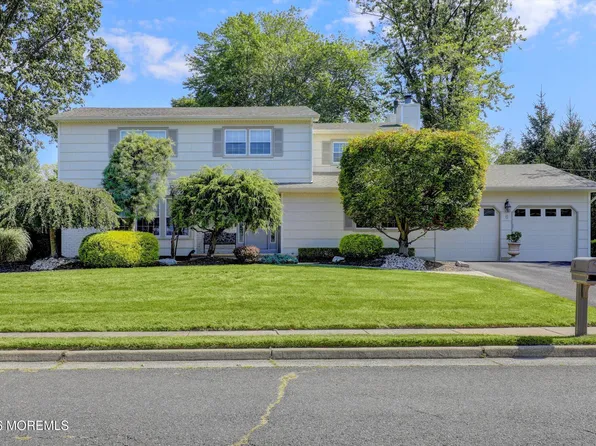 6 Lake Ontario Lane, Morganville, NJ 07751