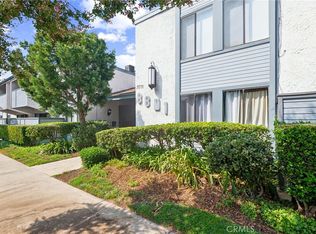 8801 Independence Ave APT 11, Canoga Park, CA 91304