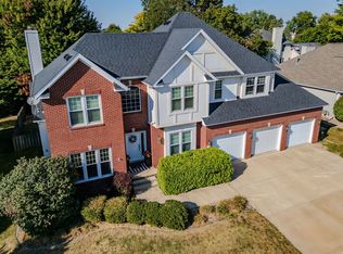 4 Scofield Ct, Bloomington, IL 61704