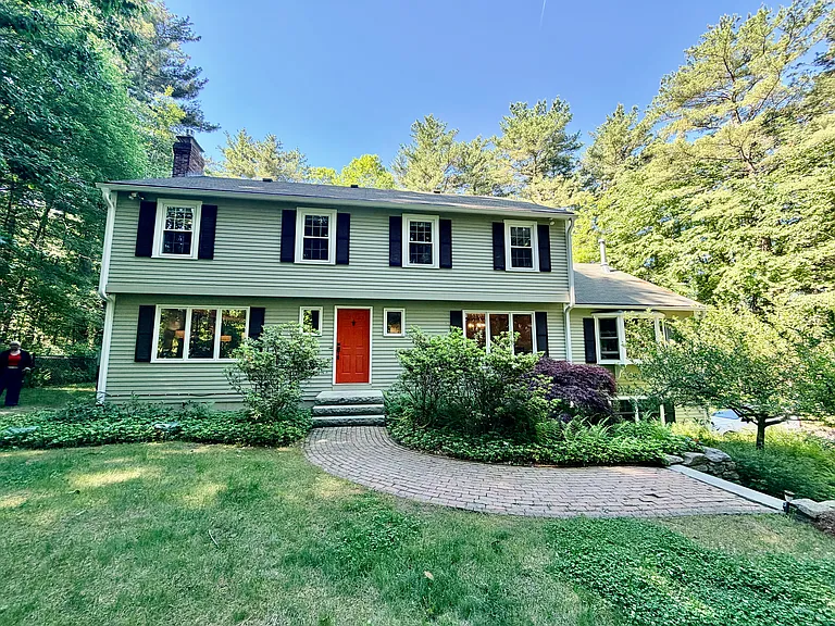292 Stow Rd — Photo 1