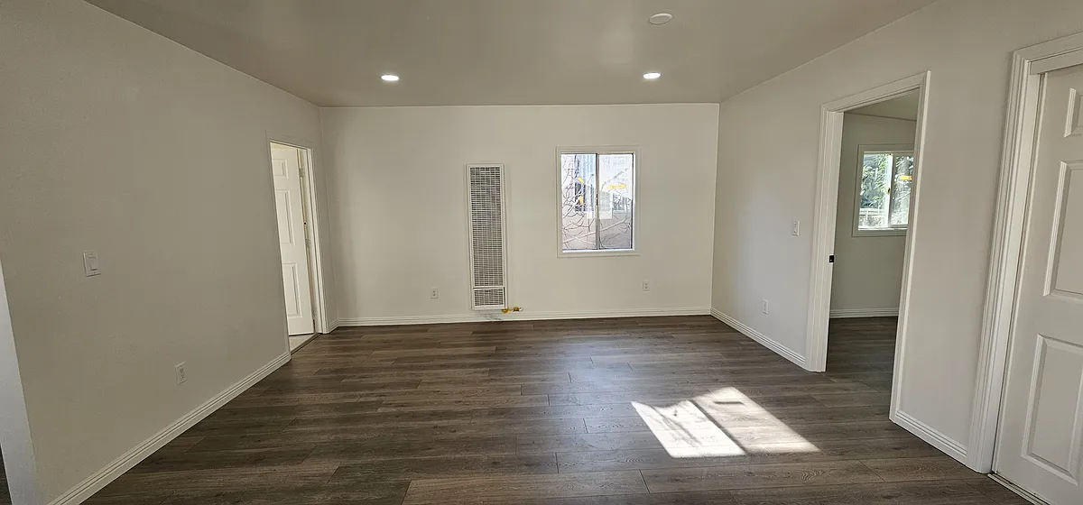 Building Photo - 403 Griswold St #C