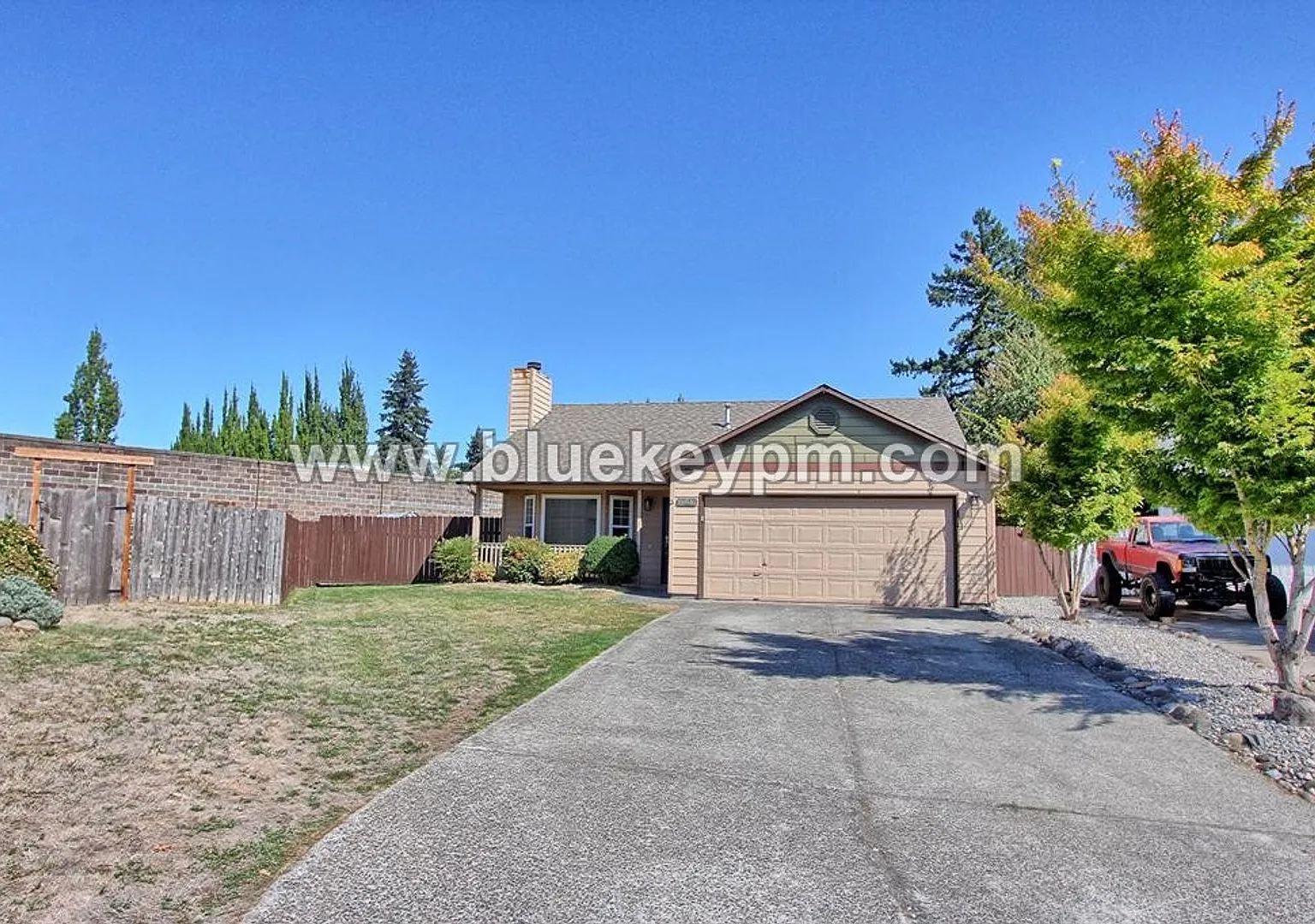3 Bed, 2 Baths Home in Orchards Neighborhood of Vancouver — Photo 2