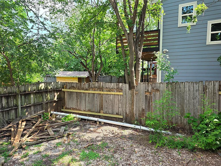 4613 Avenue G — Photo 21