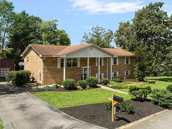 2nd image of 1207 Rambling Ct