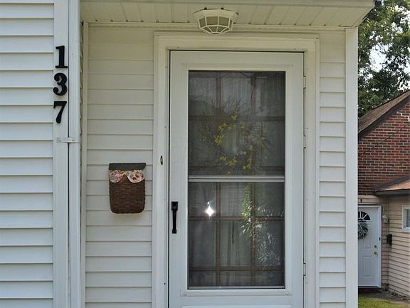 3rd image of 137 Logan Ave
