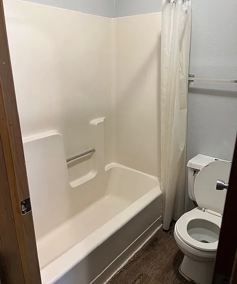 Pinebrook Apartments — Photo 10