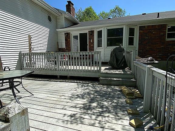 5th image of 133 Creekview Ct