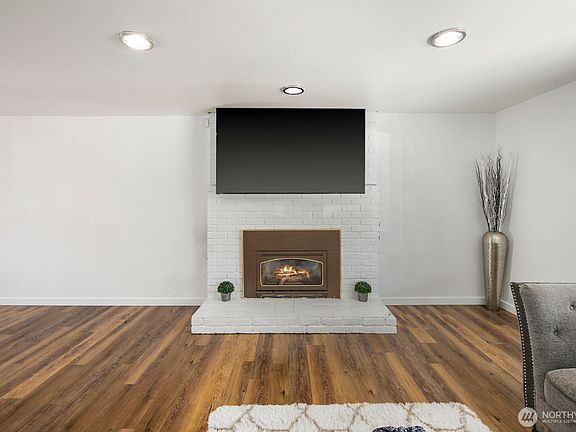 4th image of 2102 SW 322nd Street
