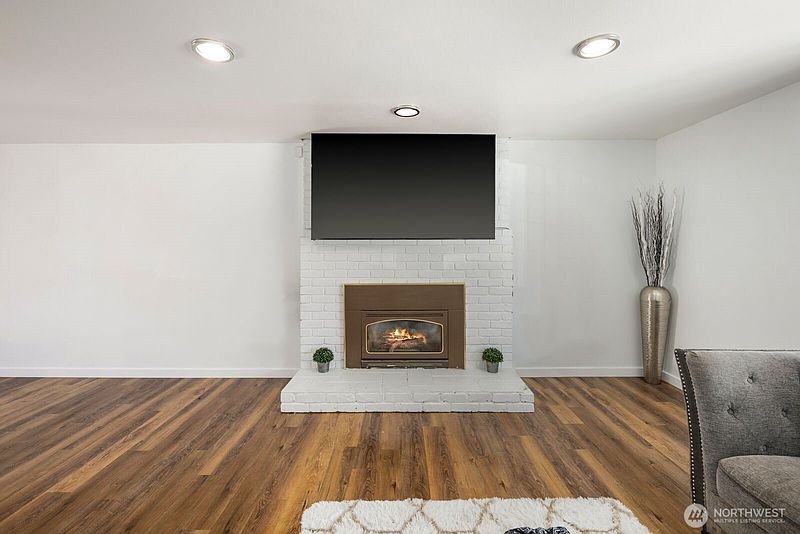 4th image of 2102 SW 322nd Street