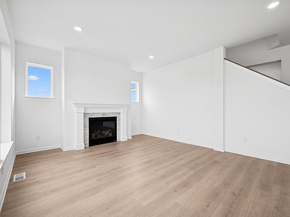 4th image of 1670 Tyrone Dr
