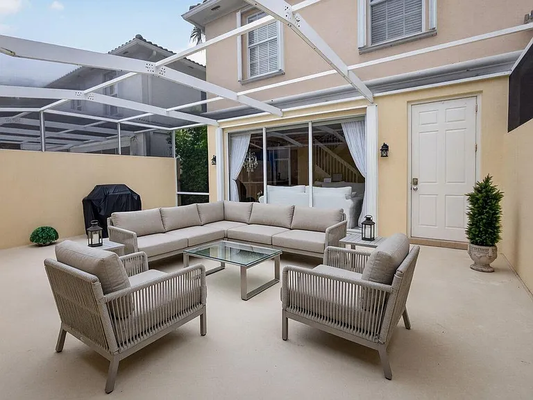 213 Barcelona Dr — Photo 46