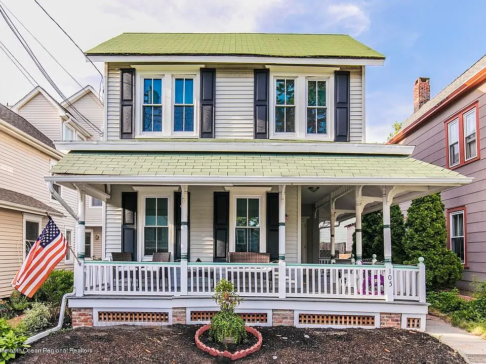 105 Webb Ave