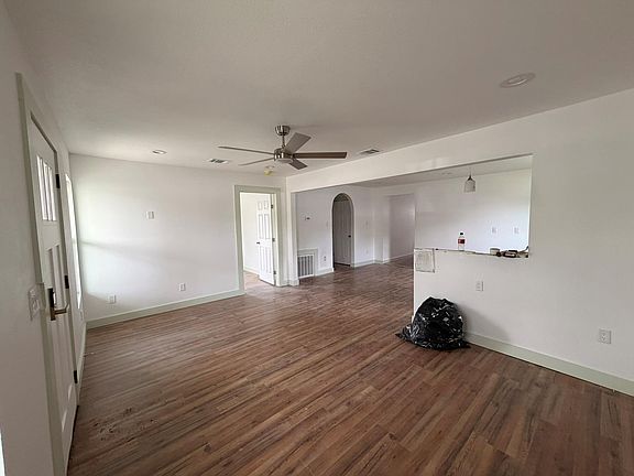 4th image of 647 Erline Ave