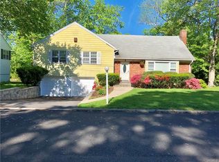 5 Coutant Dr, New Rochelle, NY 10804