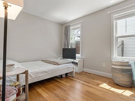 4th image of 41-43 Horace St #1