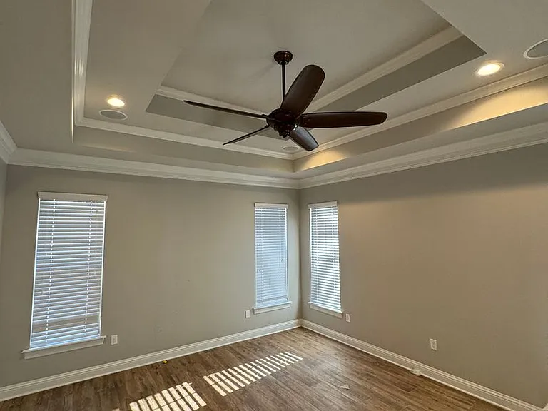 470 Long Acre Dr — Photo 16